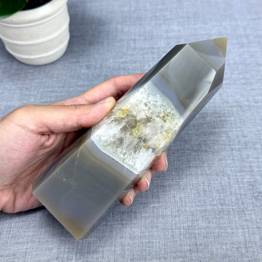 Agate and Quartz Tower, 7 in. - Itsy's Crystal Cove LLC