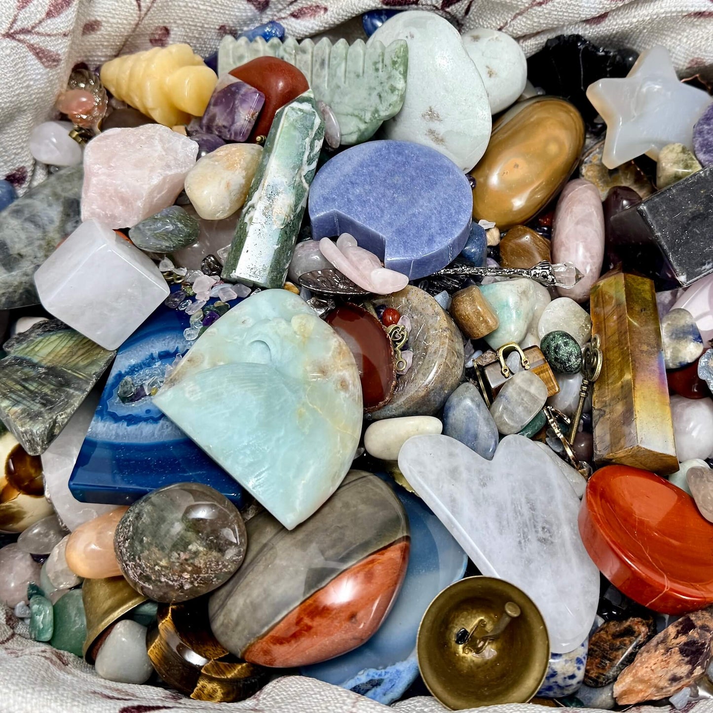 Itsy's Crystal Scoop - Itsy's Crystal Cove LLC