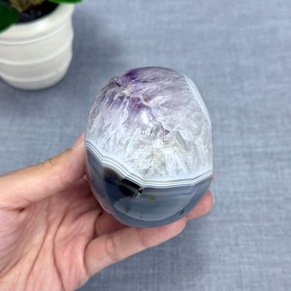 Agate and Amethyst Skull Carving - Itsy's Crystal Cove LLC