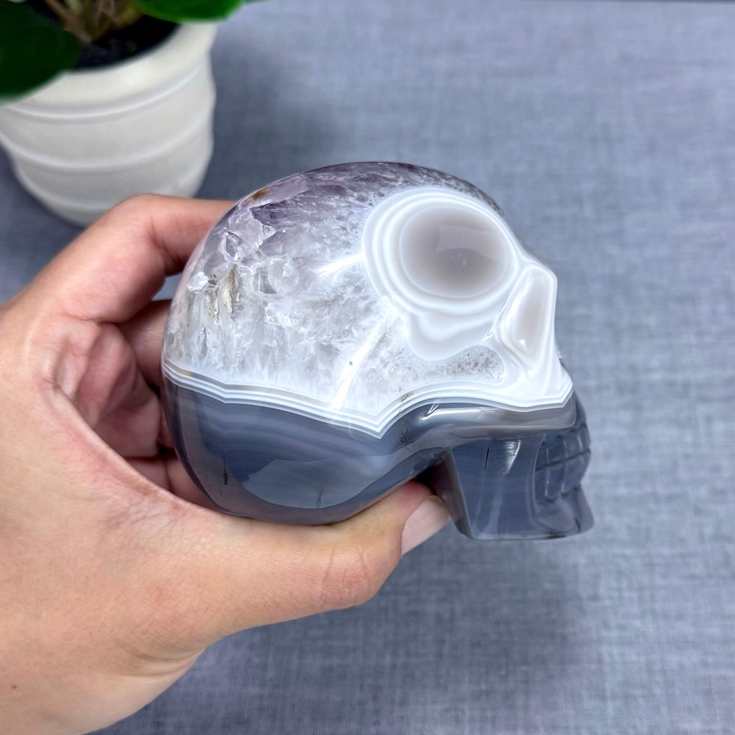 Agate and Amethyst Skull Carving - Itsy's Crystal Cove LLC
