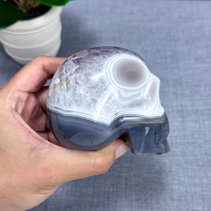 Agate and Amethyst Skull Carving - Itsy's Crystal Cove LLC